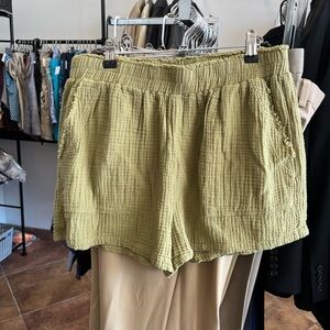 Fashion Nova Textured Olive shorts